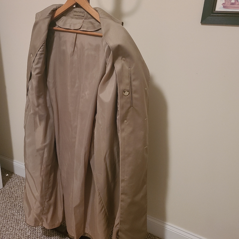 Trenchcoat - Picture 5 of 5